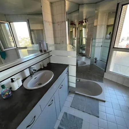 Spacious With Balconies Downtown * Clermont-Ferrand